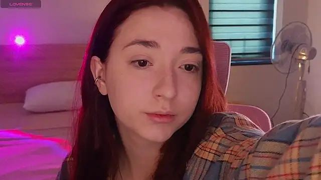 YasmineWest online show from 1, 5, 2026