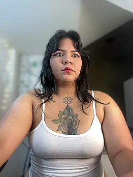 JulianaCastillo online show from 11, 1, 2025