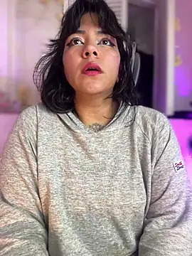 JulianaCastillo online show from 20, 1, 2025