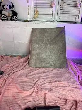 JulianaCastillo online show from 20, 1, 2025