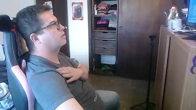 Snapshot of LucifernandaSw chatting on 5, 7, 2026 LucifernandaSw online show from 5, 7, 2026