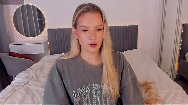 CassieRayss online show from 17, 12, 2025