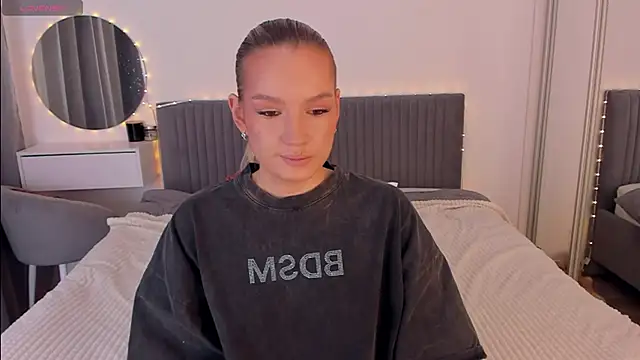 CassieRayss online show from 9, 1, 2026