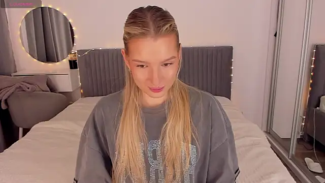 CassieRayss online show from 15, 4, 2026