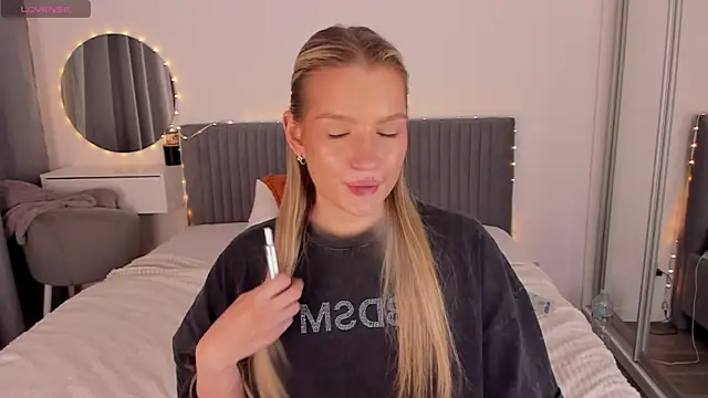 CassieRayss online show from 25, 4, 2026