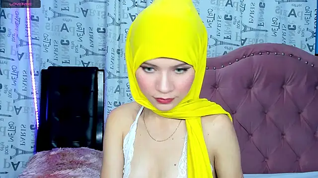 Snapshot of hanaa_18 chatting on 3, 12, 2024 hanaa 18 online show from 3, 12, 2024