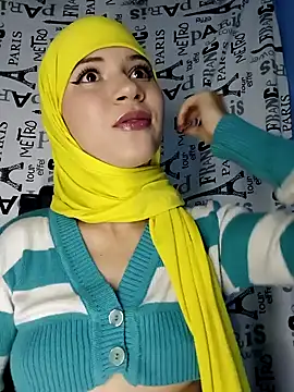 Snapshot of hanaa_18 chatting on 10, 12, 2024 hanaa 18 online show from 10, 12, 2024