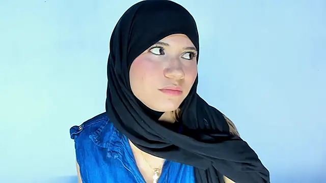 Snapshot of hanaa_18 chatting on 19, 1, 2025 hanaa 18 online show from 19, 1, 2025