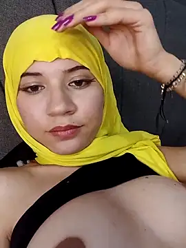Snapshot of hanaa_18 chatting on 13, 3, 2025 hanaa 18 online show from 13, 3, 2025