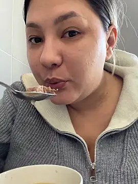 Snapshot of Olivialili chatting on 12, 2, 2025 Olivialili online show from 12, 2, 2025