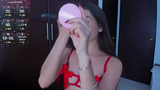 Snapshot of Coralinee_01 chatting on 8, 2, 2025 Coralinee 01 online show from 8, 2, 2025