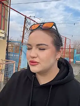 leila beayte  online show from 22, 3, 2025