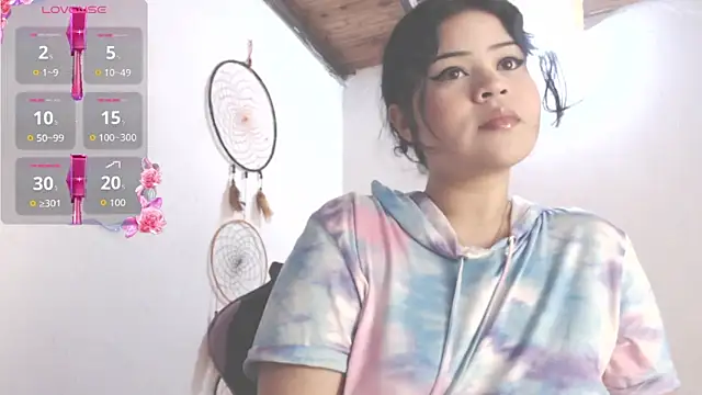 Snapshot of Amara18_ chatting on 19, 11, 2025 Amara18 online show from 19, 11, 2025