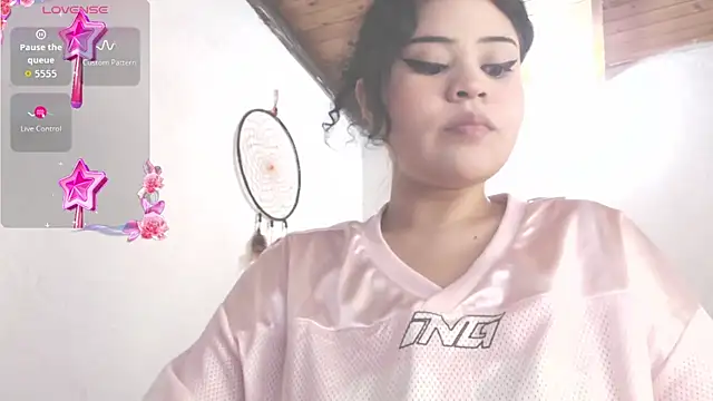 Snapshot of Amara18_ chatting on 3, 12, 2025 Amara18 online show from 3, 12, 2025