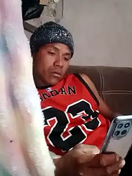 Snapshot of Moreno1813 chatting on 10, 3, 2025 Moreno1813 online show from 10, 3, 2025