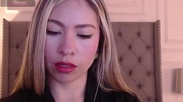 Snapshot of Ammy_Castro chatting on 1, 2, 2025 Ammy Castro online show from 1, 2, 2025