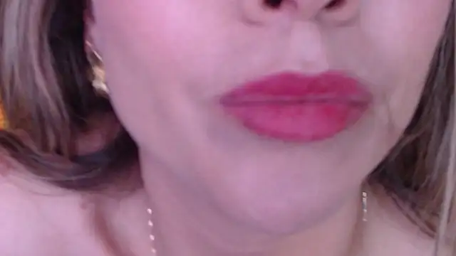 Snapshot of Ammy_Castro chatting on 3, 2, 2025 Ammy Castro online show from 3, 2, 2025