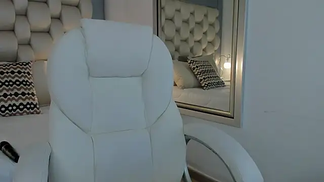 Helleamazing online show from 8, 3, 2025