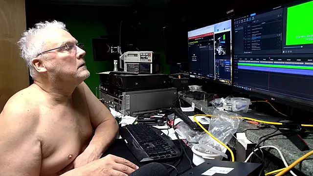 Snapshot of ButtCrackShowing-OOPS chatting on 24, 4, 2026 ButtCrackShowing-OOPS online show from 24, 4, 2026