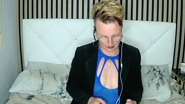 xxNoeliaxx online show from 31, 12, 2024