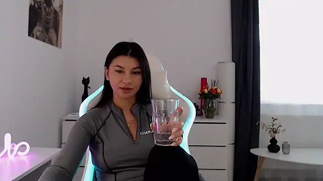 Simply the best online show from 8, 11, 2025