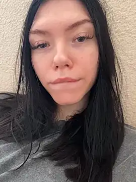 Lisaaa Alisa online show from 1, 2, 2025