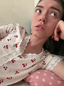 Snapshot of Lisaaa_Alisa chatting on 23, 4, 2026 Lisaaa Alisa online show from 23, 4, 2026