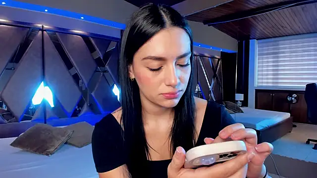 carina rossi online show from 1, 2, 2025