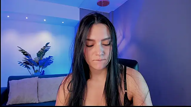 carina rossi online show from 10, 3, 2025