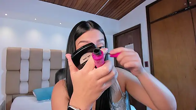 carina rossi online show from 3, 12, 2025