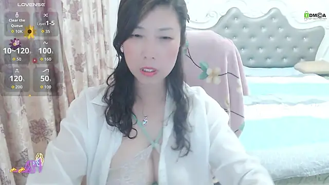 -Shirleyni  online show from 3, 4, 2026