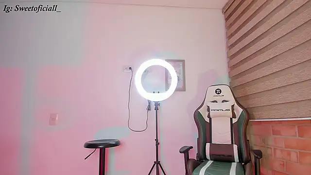 Sweet  giirl online show from 28, 4, 2026