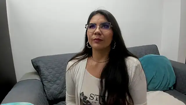 Luna Dumont online show from 21, 11, 2025