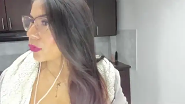 Snapshot of Luna_Dumont chatting on 21, 4, 2026 Luna Dumont online show from 21, 4, 2026