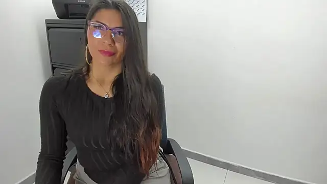 Snapshot of Luna_Dumont chatting on 1, 6, 2026 Luna Dumont online show from 1, 6, 2026