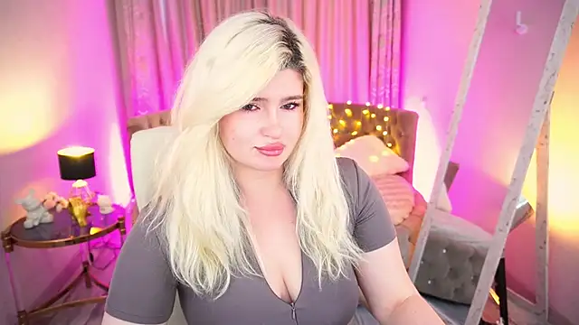 Snapshot of CocoSecretss chatting on 26, 5, 2026 CocoSecretss online show from 26, 5, 2026