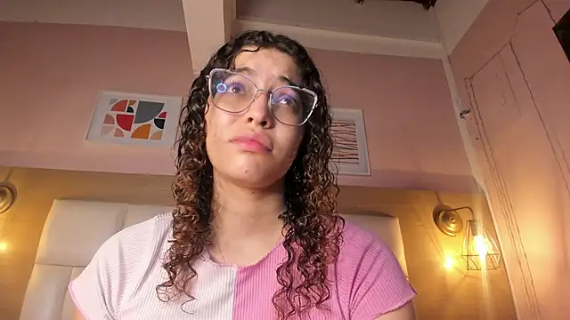 Snapshot of Dollar-girl chatting on 24, 12, 2024 Dollar-girl online show from 24, 12, 2024