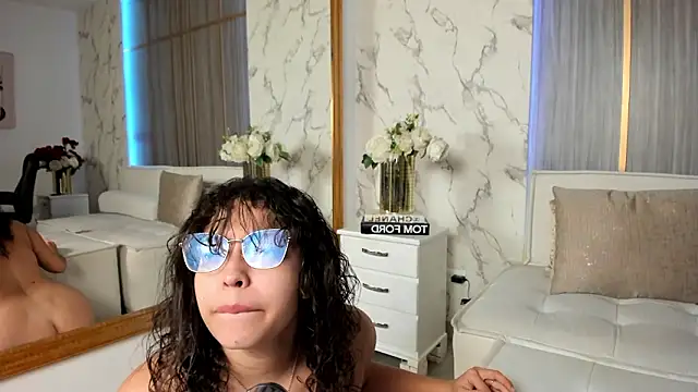 Dollar-girl online show from 20, 2, 2026