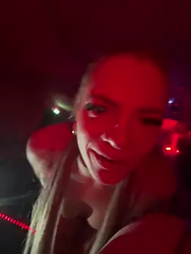 Snapshot of LizzyLush_ chatting on 23, 3, 2025 LizzyLush online show from 23, 3, 2025