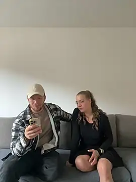 Snapshot of LizzyLush_ chatting on 24, 11, 2025 LizzyLush online show from 24, 11, 2025