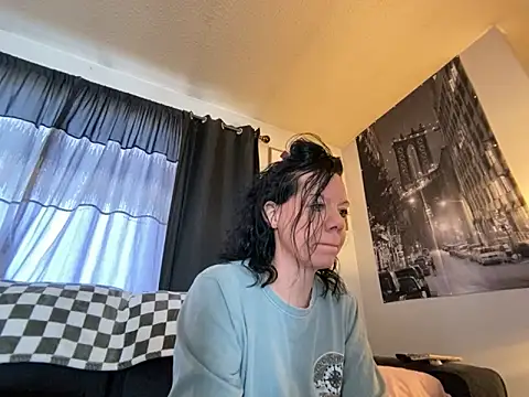 SidneyRaee online show from 5, 12, 2024