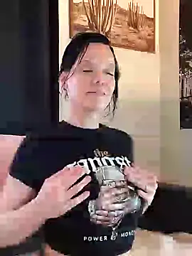 SidneyRaee online show from 11, 2, 2025