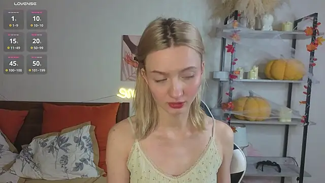 IdaValenti online show from 3, 12, 2025