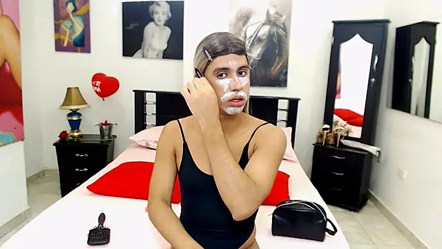 VeronicaReynolds online show from 18, 12, 2024