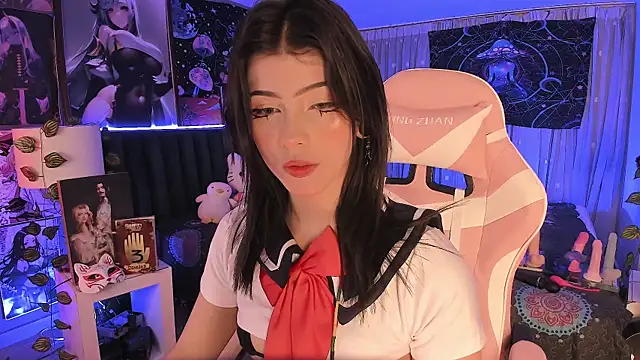 Snapshot of LanaKyutt chatting on 8, 3, 2025 LanaKyutt online show from 8, 3, 2025