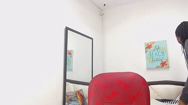 Sara Marks online show from 5, 11, 2025