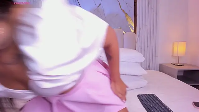 carolriveraa  online show from 16, 12, 2024