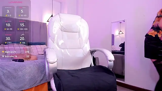 lady nylon  online show from 10, 2, 2025