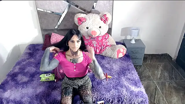 Snapshot of emma_onassis_17 chatting on 12, 5, 2026 emma onassis 17 online show from 12, 5, 2026