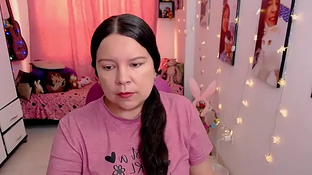 claryssa  online show from 10, 4, 2026